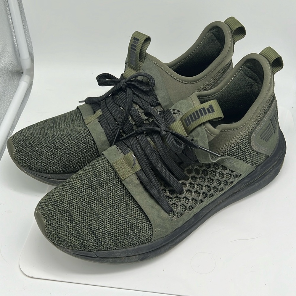 Men’s Puma Sneakers- Size 9.5